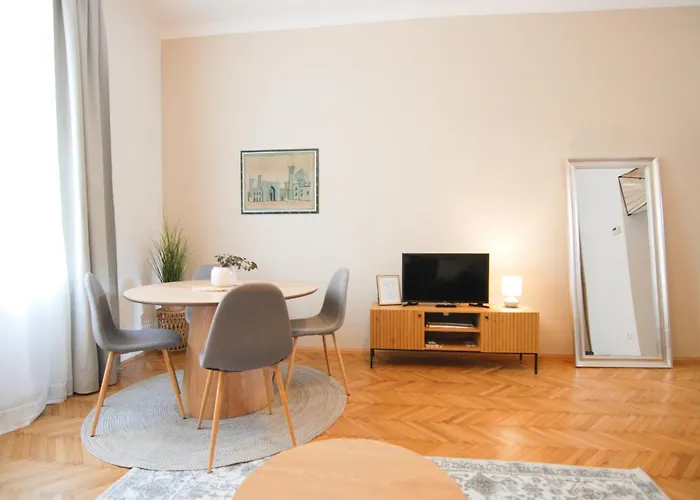 Apartment Elegante Altbauwohnung Alles Neu!! Free Parking Garage *