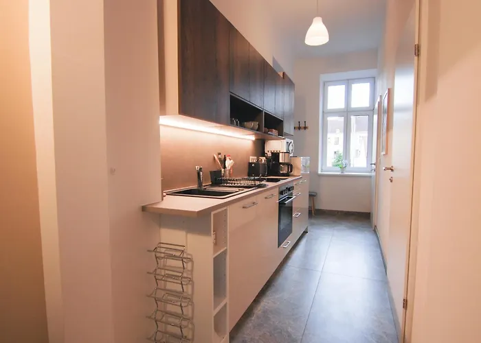 Apartment Elegante Altbauwohnung Alles Neu!! Free Parking Garage